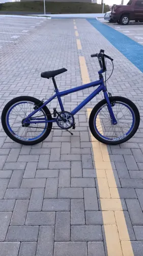 Bike Aro 20 Masc Azul com Acessórios