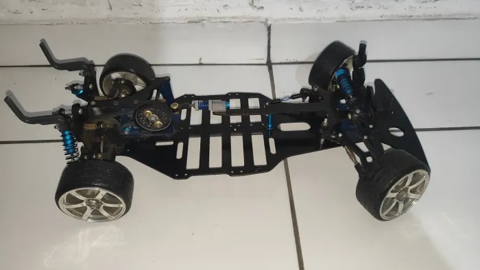 Chassi Yokomo YR4 drift RWD 1/10