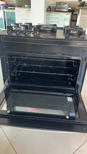 Vende-se fogão 5 bocas mesa de vidro novinho fogão com 5 meses de uso