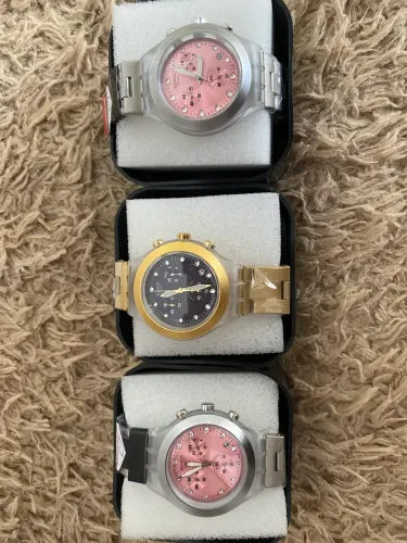 Swatch feminino