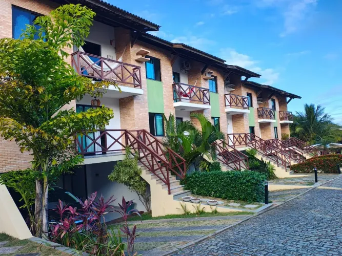 Imóvel para venda possui 166 metros quadrados com 3 quartos em Patamares - Salvador - BA