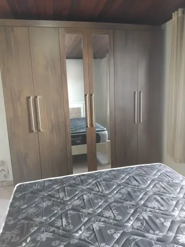 Guarda roupa,quarto completo.