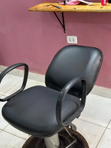 Lavatório e cadeira hidraulica salão.