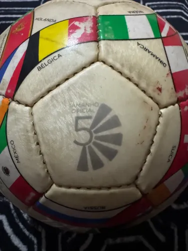 Bola de Futebol de Colecionador
