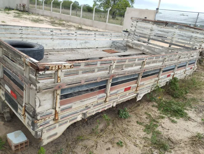 Vende-se carroceria de caminhão 3/4