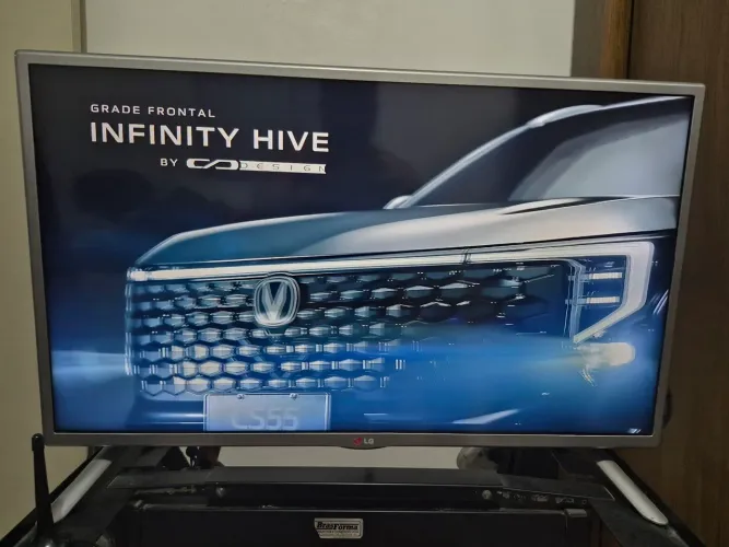 TV LG 32" FULL HD (Não é Smart)