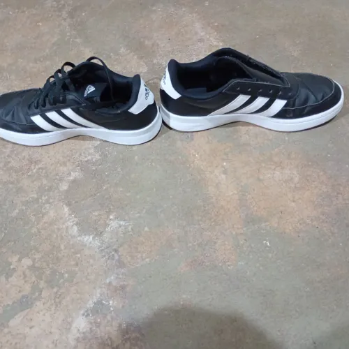 Semi novo tênis 50 reais sem cadarço chama *37