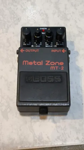 Pedal Boss Metal Zone MT-2