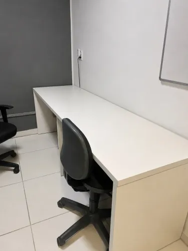 Mesa de Escritório em MDF Sob Medida - 2,40 x 0,60 m