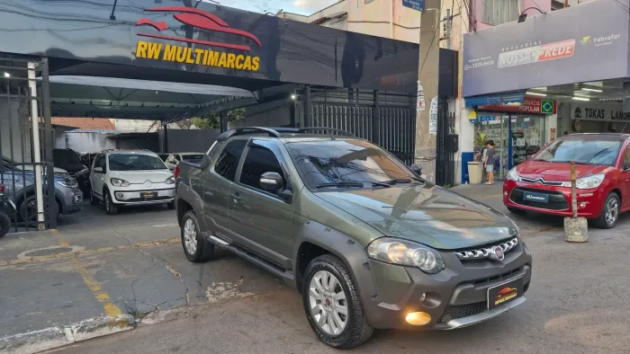 Fiat Strada Adventure1.8/ 1.8 Locker Flex CD 2015