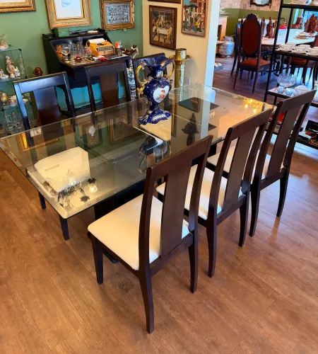 Mesa com 6 Cadeiras