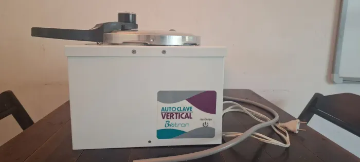 Autoclave vertical Biotron