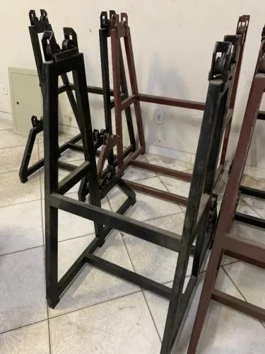Cavalete de Metalon com Roldanas p/ Bobinas