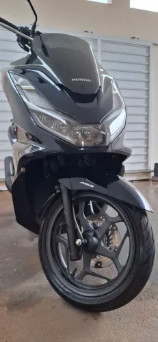 Honda PCX DLX 2025
