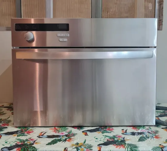 Forno a vapor Miele DG 155-2 fabricado na Alemanha.