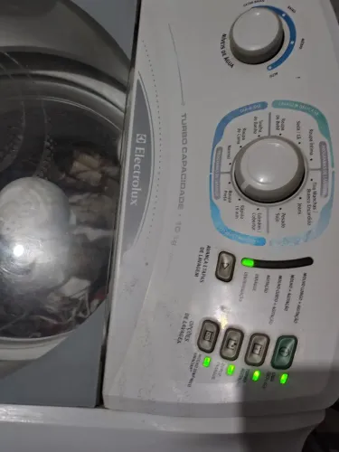 Máquina de lavar roupa Eletrolux turbo 10 quilos 
