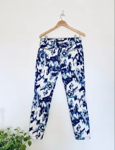 Calça da Le Lis Blanc feminina branca e azul
