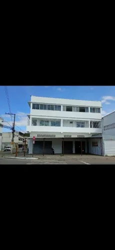 Alugo Casa 2° andar para Fins Comerciais ou Residenciais 