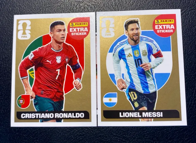 FIGURINHAS EXTRA OURO DE CR7 E MESSI PANINI 2026