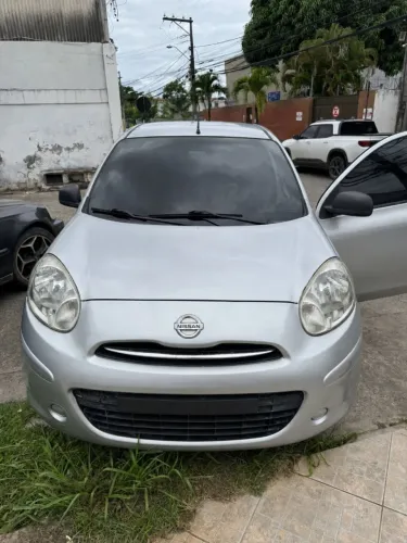 Nissan March 1.0 16V Flex Fuel 5P 2012