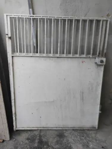 Portão de ferro para garagem