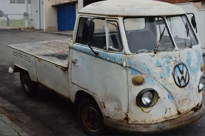 Volkswagen Kombi Standard/ Luxo/ Serie Prata 1976