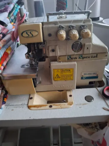 Máquina de costura Overlok Industrial