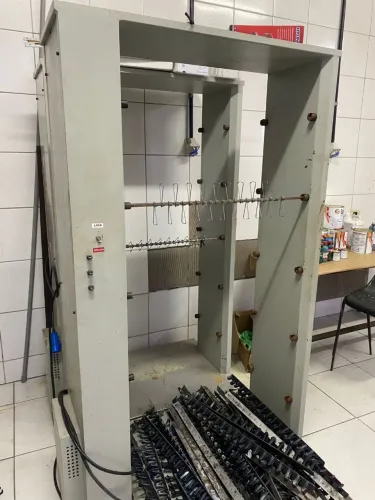 Nivelamento de verniz automática