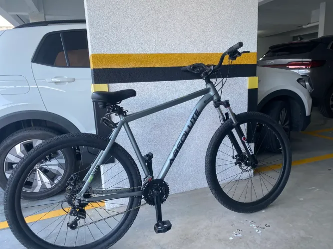 Bicicleta Elleven Rocker ARO 29, com 27 marchas - Impecável!