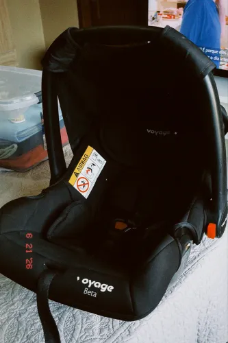 Bebê conforto Voyage Beta