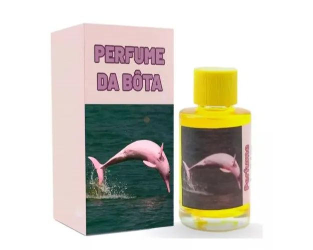 Perfume afrodisíaco da bota atrai homem