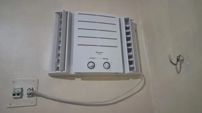 Ar-Condicionado de Janela Springer Midea 10.000 BTUs 127v