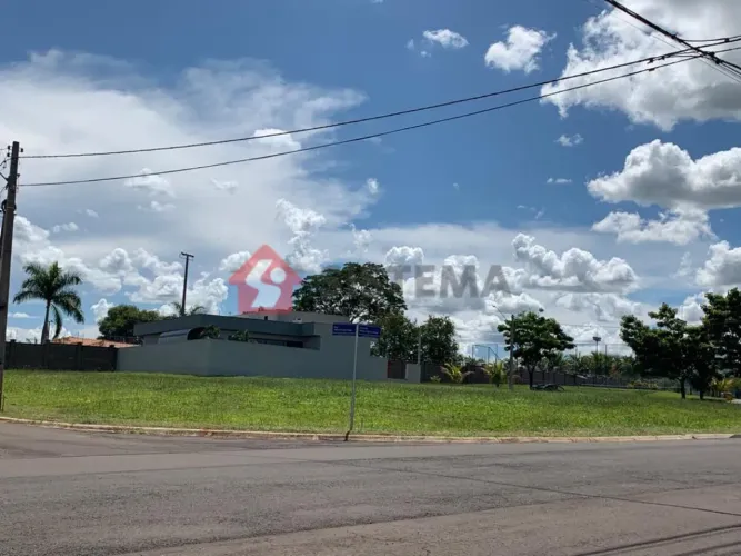 Terreno no condomínio RESIDENCIAL VALÊNCIA II (VALÊNCIA 2) em Álvares Machado