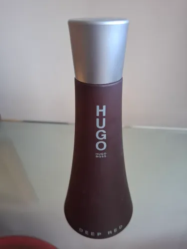 Perfume feminino Hugo Boss Deep Red 90ml