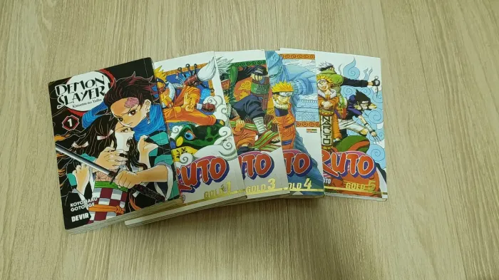 Lote Mangás: Naruto Gold (1, 3, 4, 5) + Demon Slayer Especial (2 em 1)