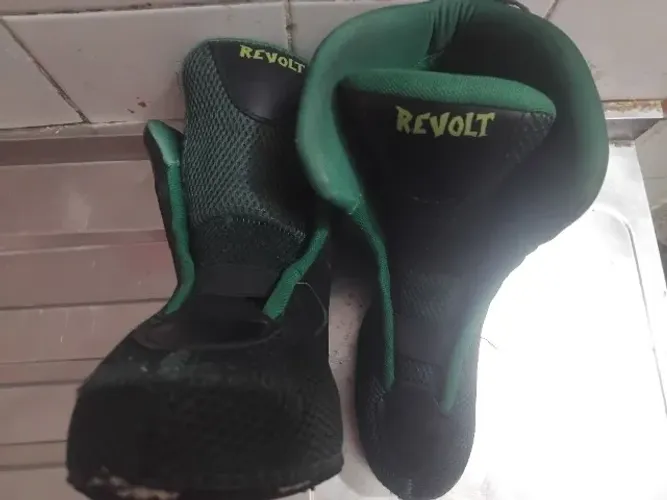 PATINS REVOLTE,DA TRAXARTE