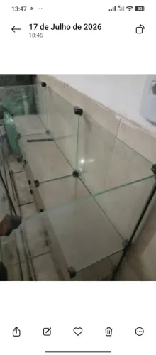 Prateleiras de vidro