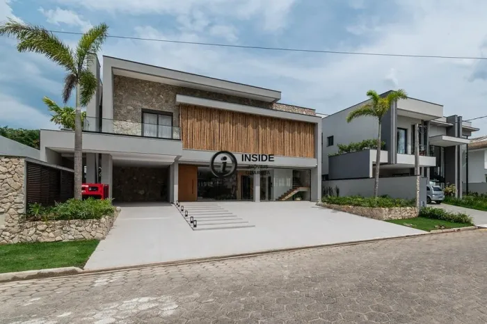 Casa de alto padrão com 7 suítes no acapulco