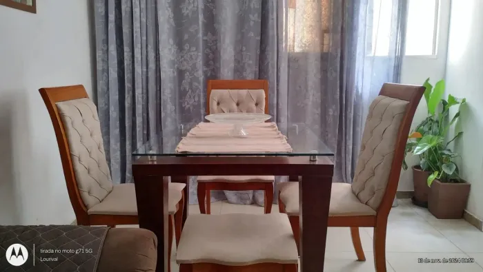 Mesa de jantar 1,40 x 1,40