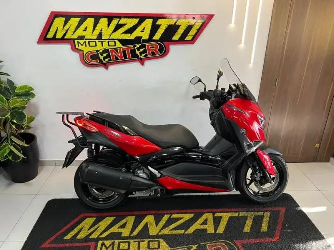 YAMAHA XMAX 2023