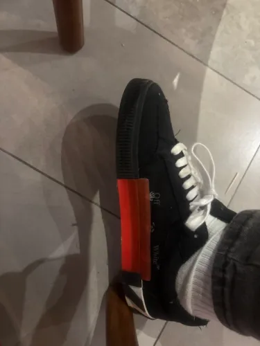 Tênis off white