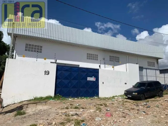 VENDE-SE GALPÃO