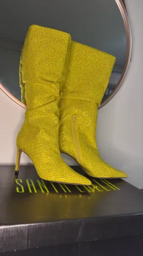 Bota Santa Lolla com Strass verde 34?