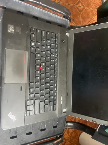Notebook Lenovo e431 corei5. 4 gb memória hd 320gb