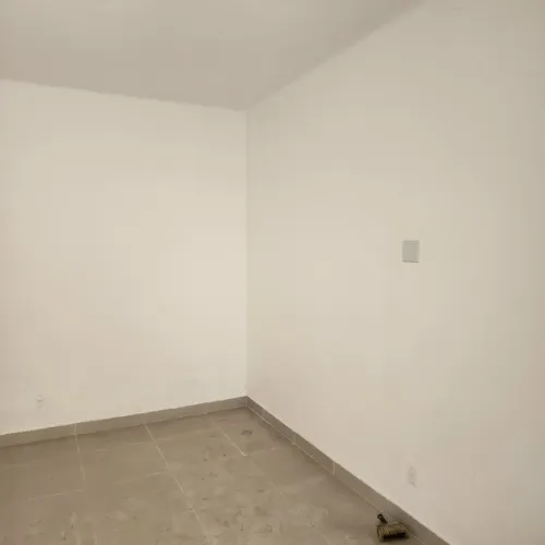 Linda casa 1 quarto em Bento Ribeiro toda reformada