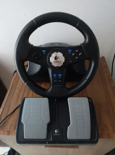 Volante Logitech - Playstation/PC