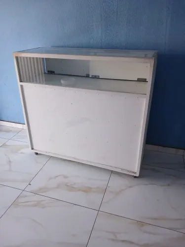 Vendo esse balcão exposto