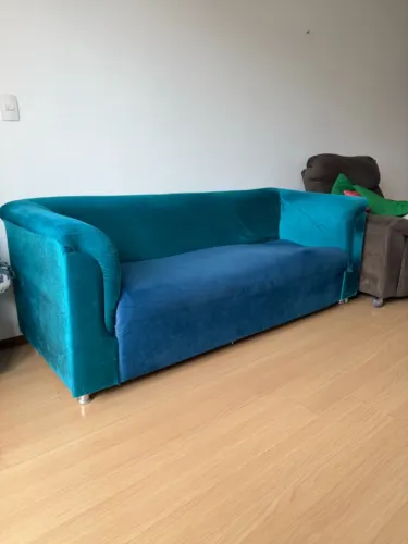 SOFÁS DE VELUDO AZUL, 3 LUGARES E 2 LUGARES