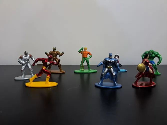 Lote Miniaturas DC Comics e Marvel - Coleção Bonecos de Metal Jada Toys