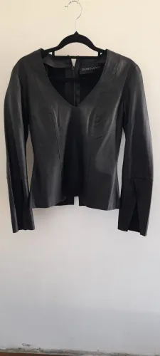 Camisa couro legitimo.